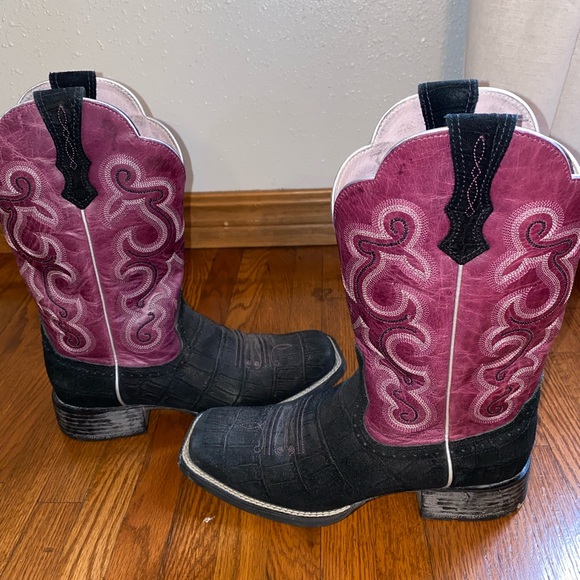 ARIAT cowgirl boots, 7.5, like new - Picture 3 of 5